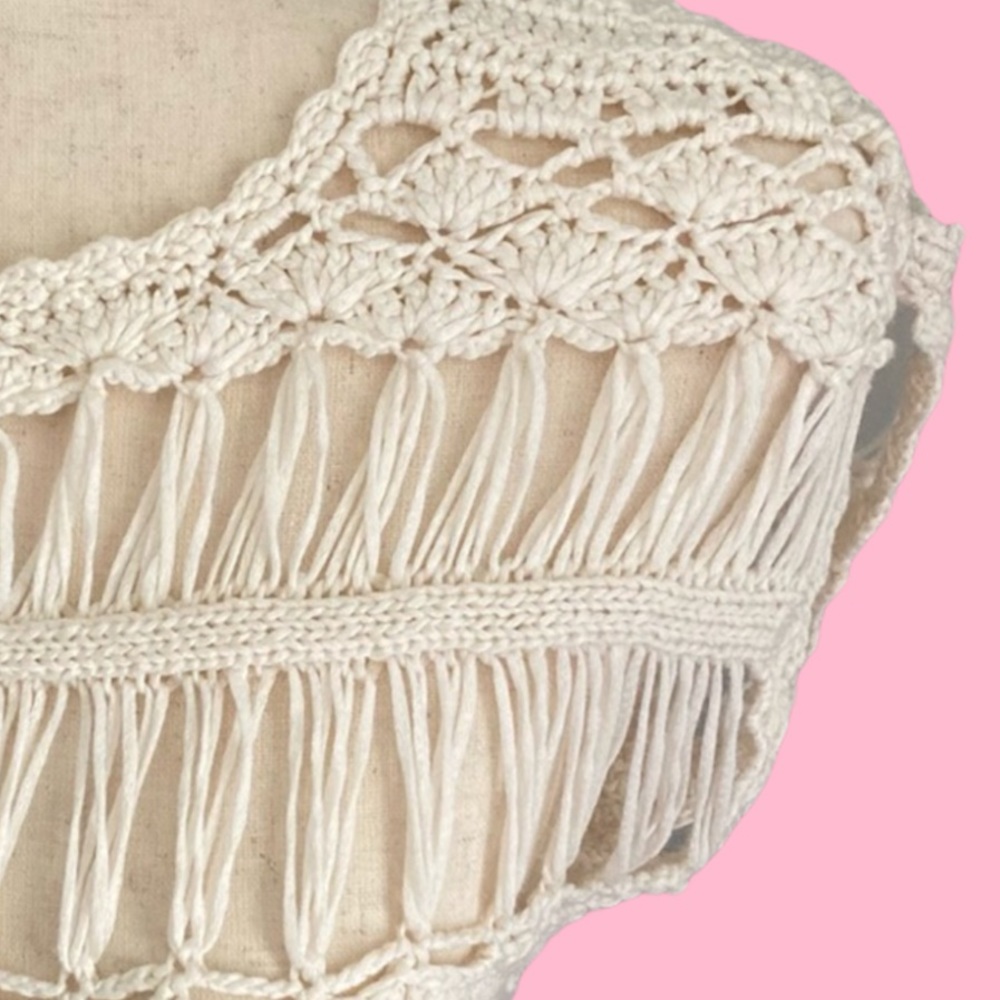 Candies Ivory Cream Crochet Knit Pattern Design Top NWT - Picture 4 of 9